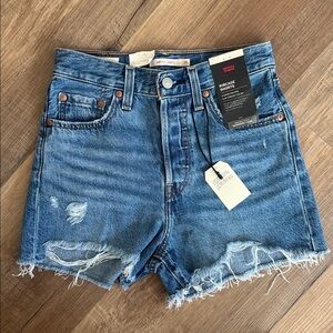 NWT Levi ribcage shorts cutoff Size 26